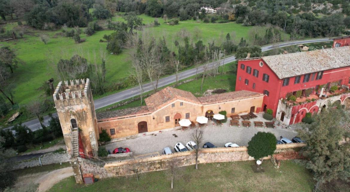 Priverno Alloggio La Torre Fossanova מראה חיצוני תמונה